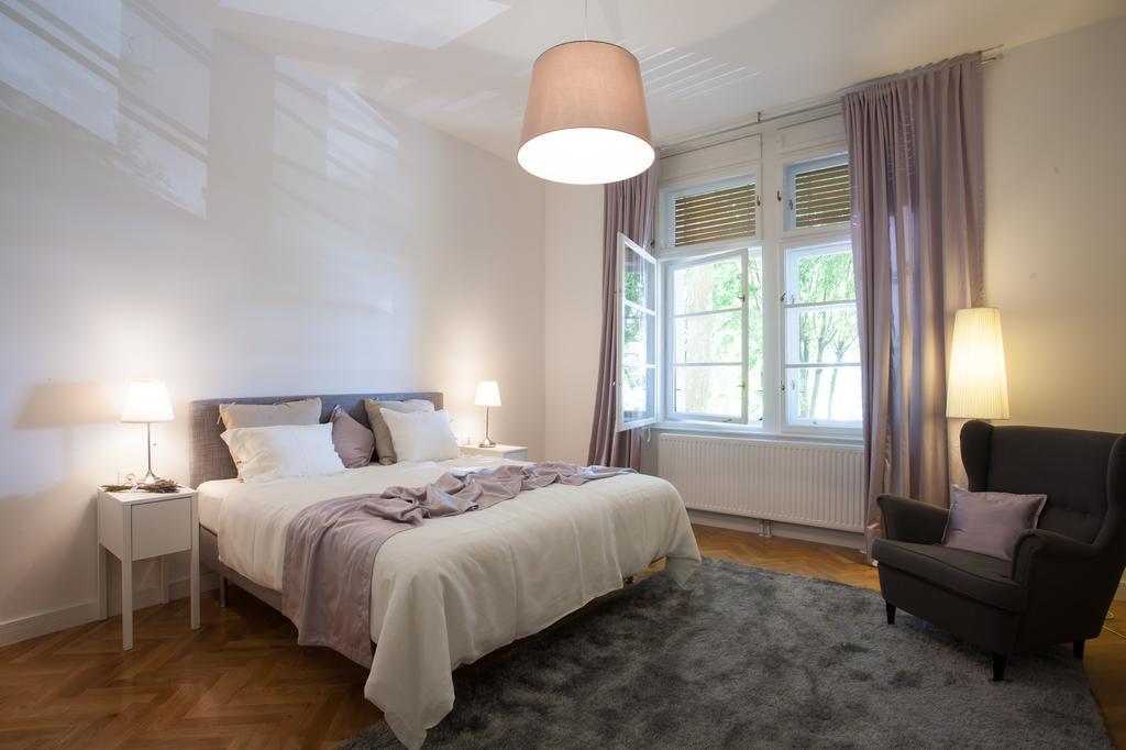 Business Appartements "Villa Muenz" 普拉 外观 照片