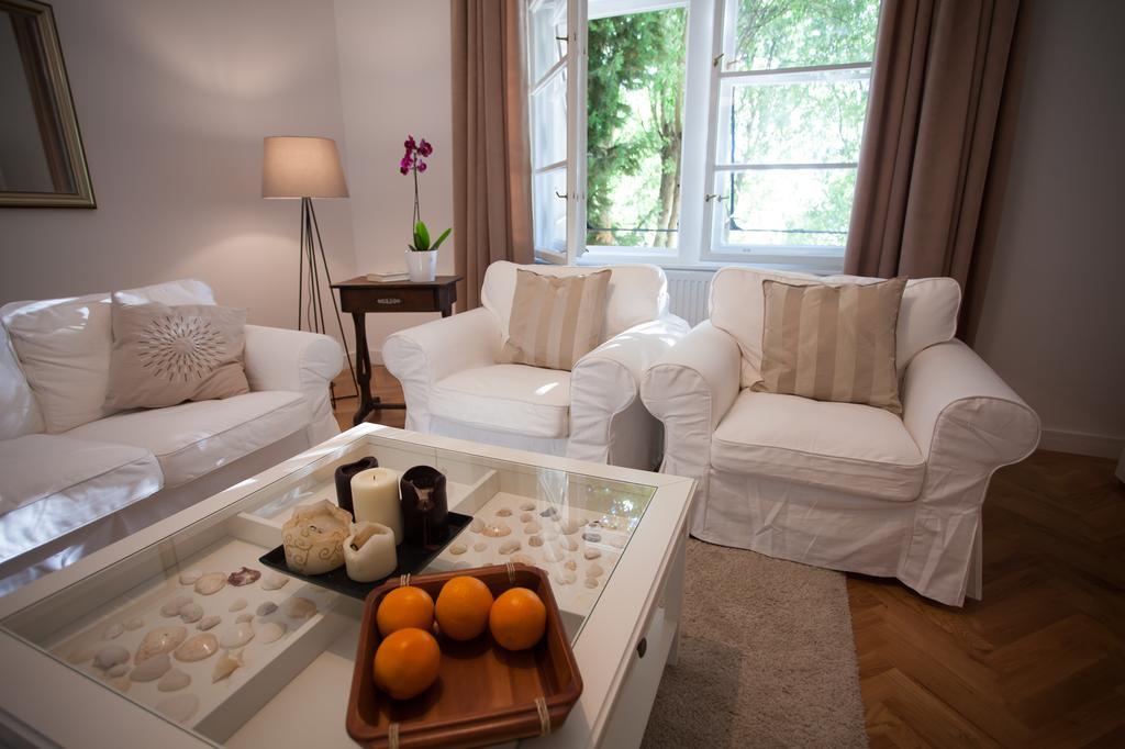 Business Appartements "Villa Muenz" 普拉 外观 照片